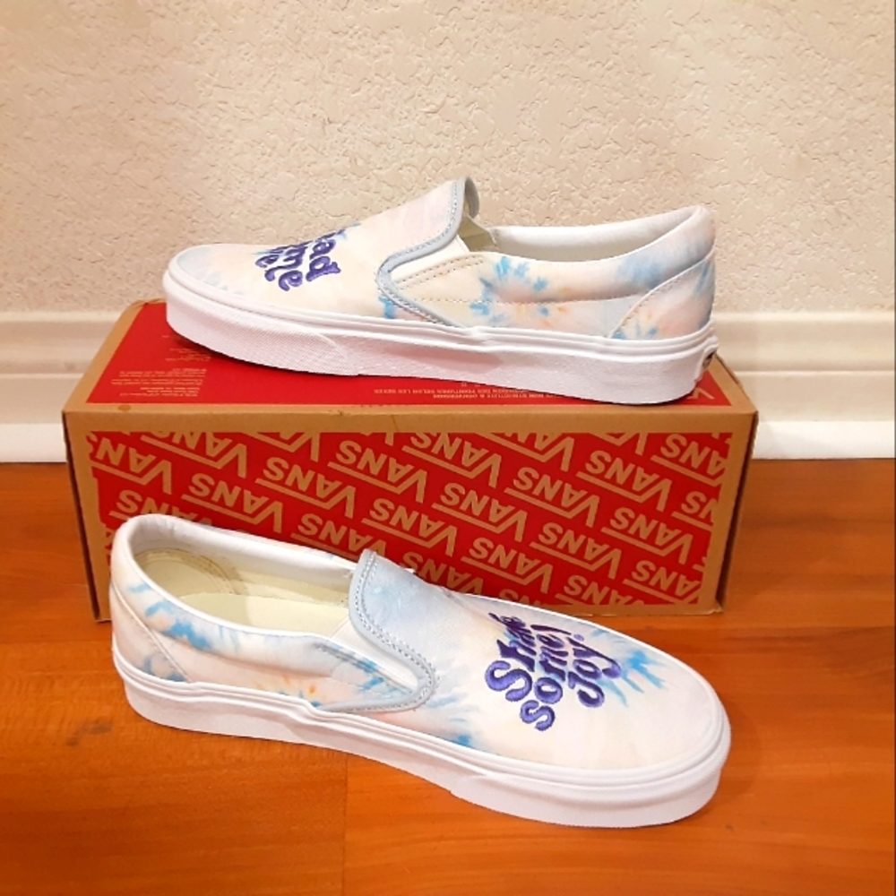 Vans - Picture 2 of 4